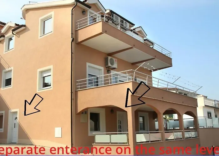 Апартаменты Andric Трогир